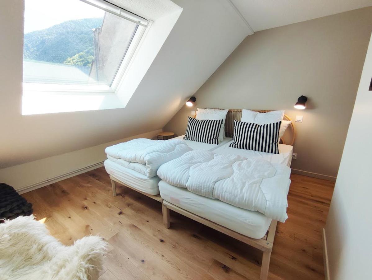 Au Cocon De Joy, T3 Duplex, Wifi, 4 Personnes Apartment Bagneres-de-Luchon Bagian luar foto